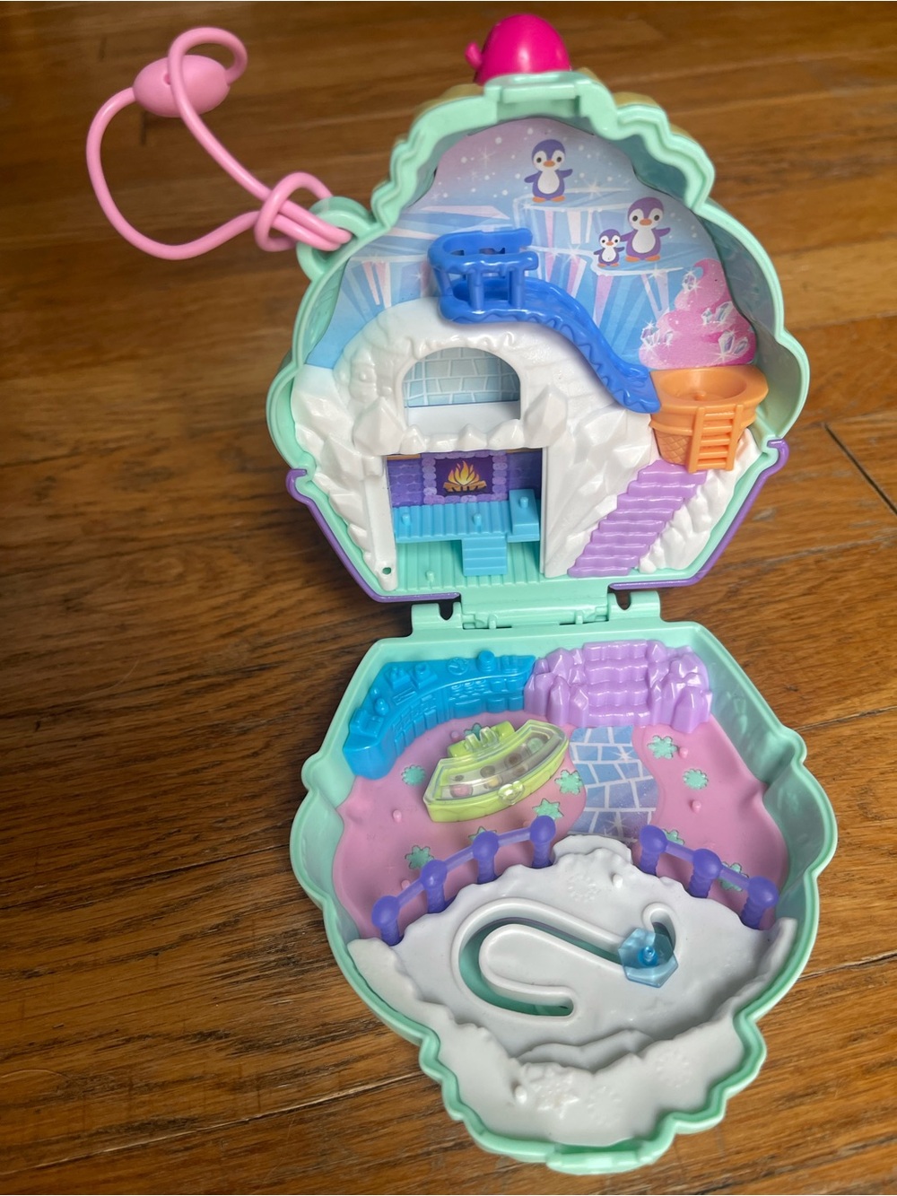 Polly Pocket Snow Sweet Penguin Compact - Picture 5 of 5
